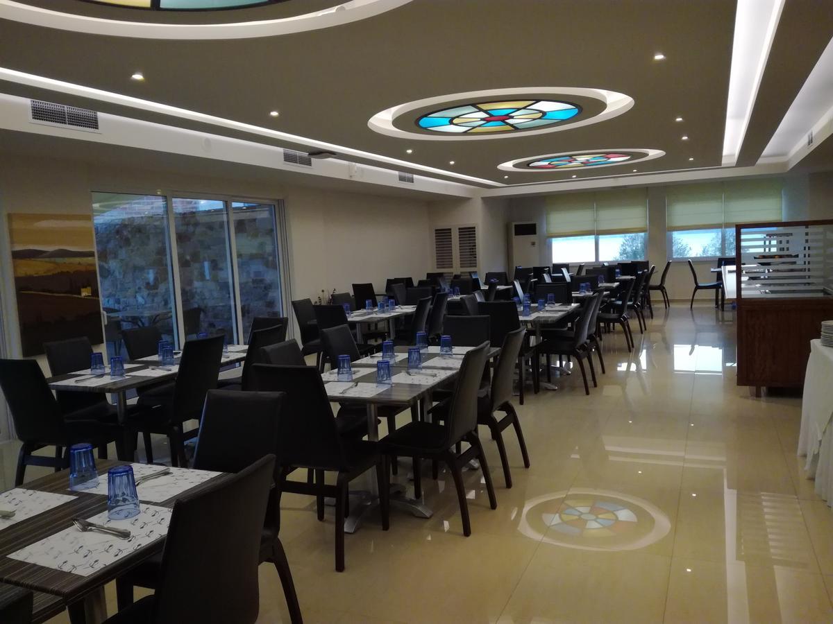 Junior Hotel ไอเรีย ภายนอก รูปภาพ