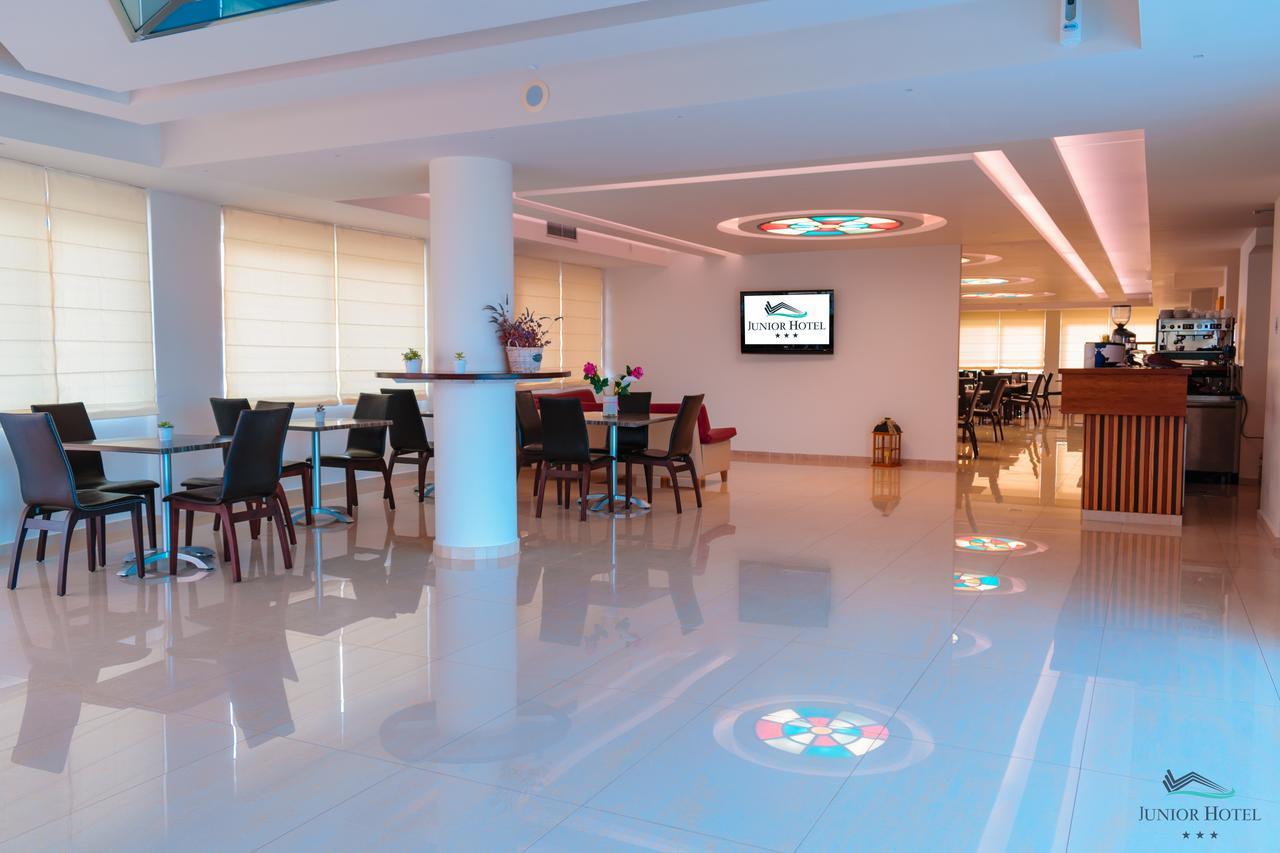 Junior Hotel ไอเรีย ภายนอก รูปภาพ